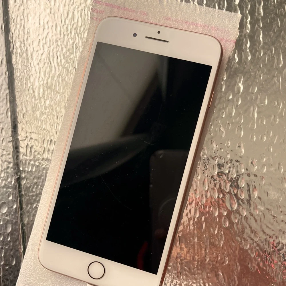 Pre- Owned / Refurbished Pink Rose Gold Apple iPhone 10XR with box